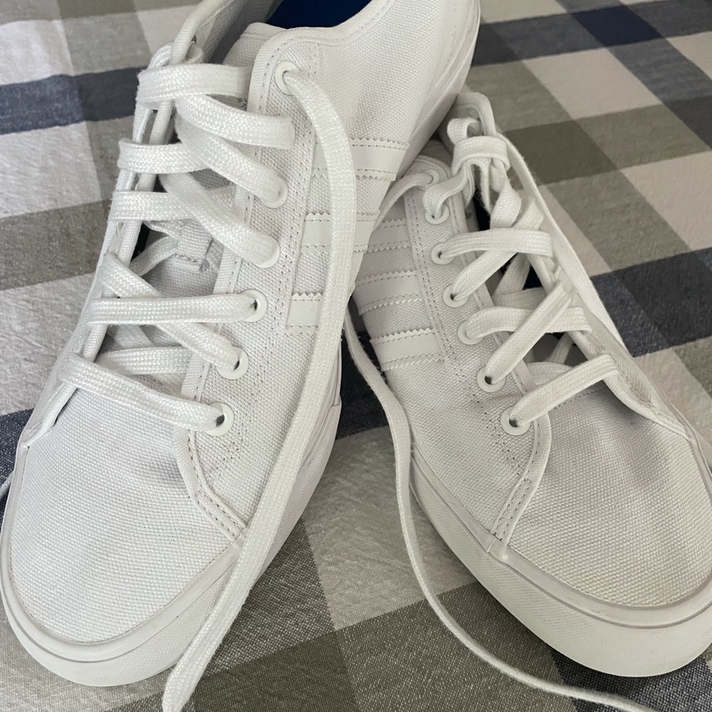❌SOLD⭕️White sneakers (Adidas)